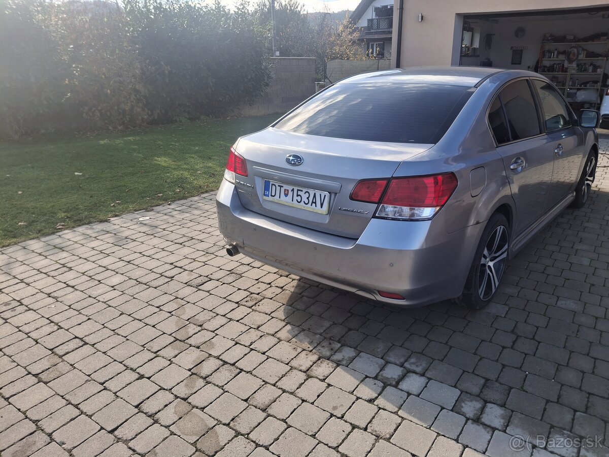 Subaru legacy - 3