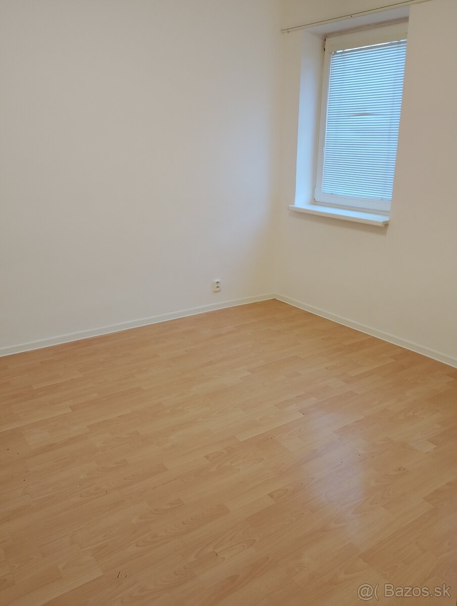 Prenájom 2-izbového bytu - 3