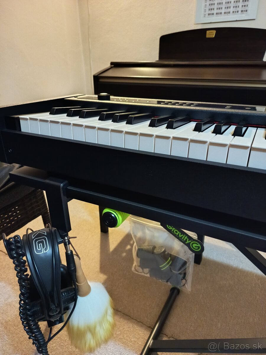Predám Stage Piano KORG D1 - 3