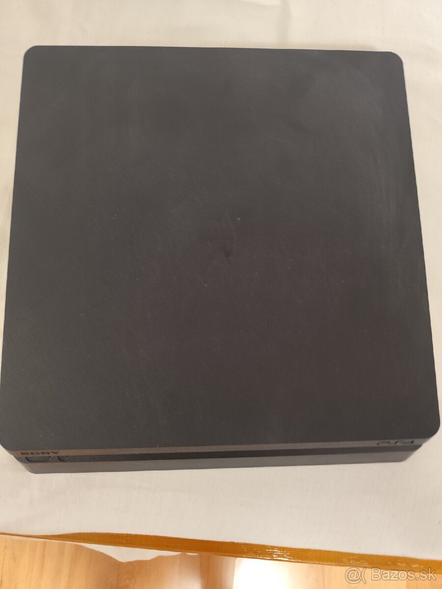 PS4 slim - 3