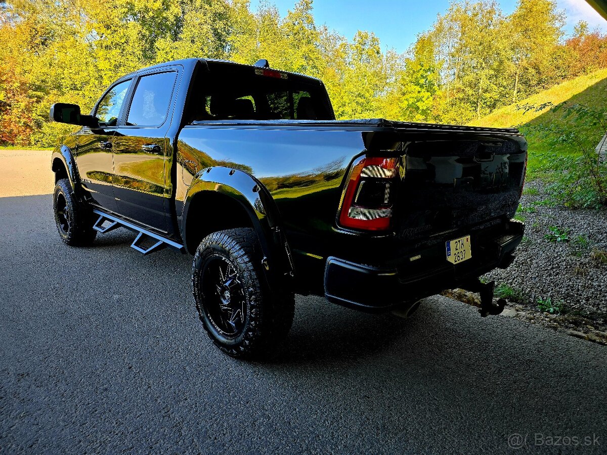 Dodge Ram 1500 4X4 REBEL, LPG, DPH, LIFT 6 INCH