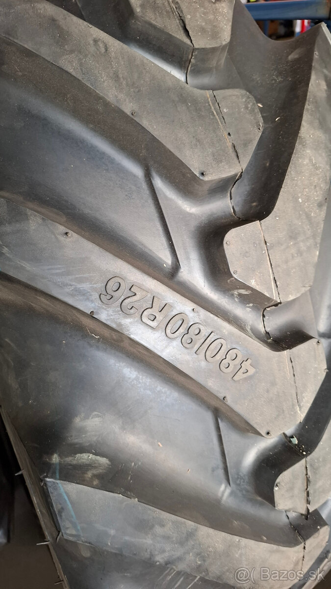 pneumatiky na traktor/bager - 3