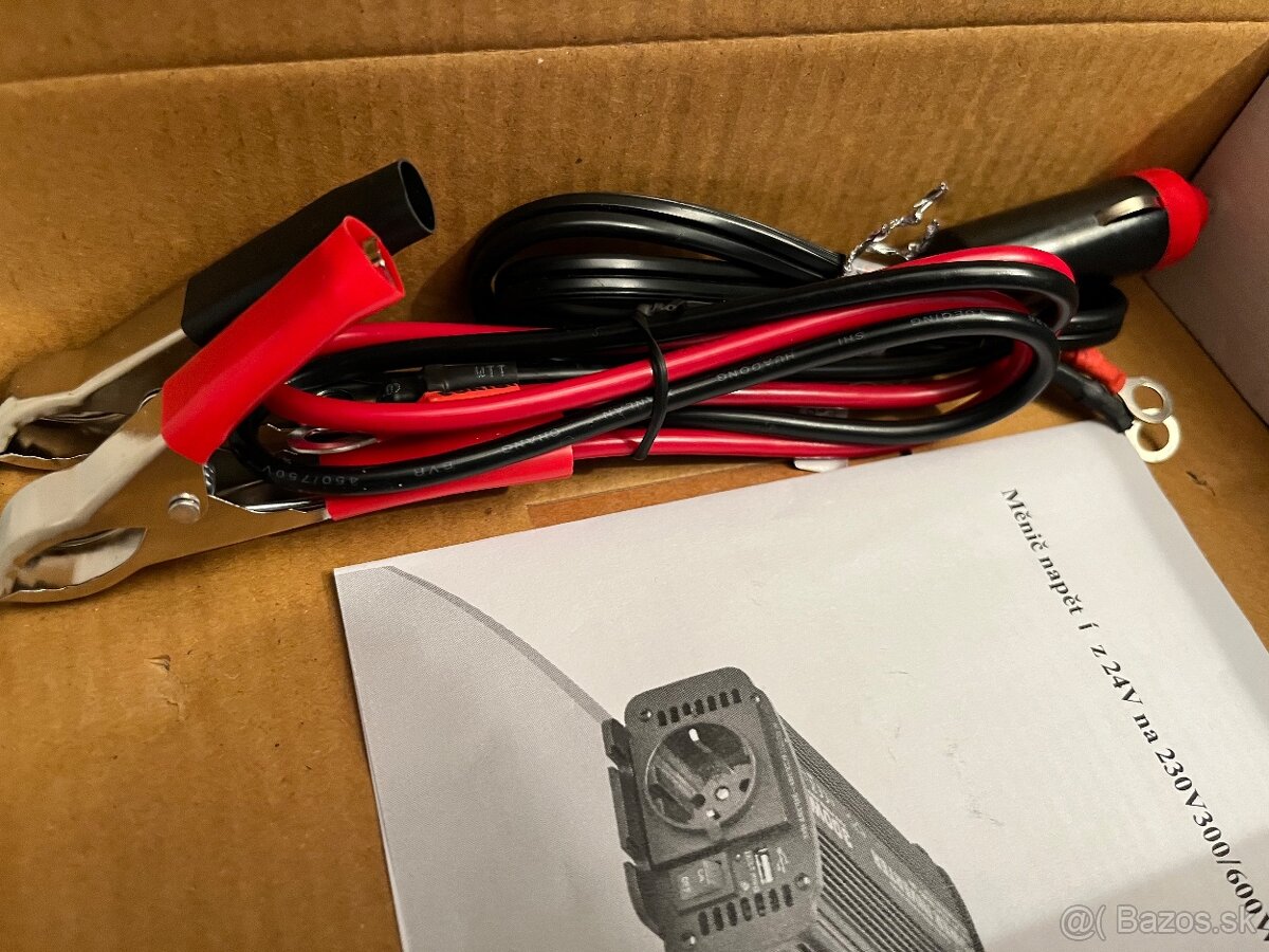 Menič napätia z 12 V na 230 V do auta, karavanu - 3