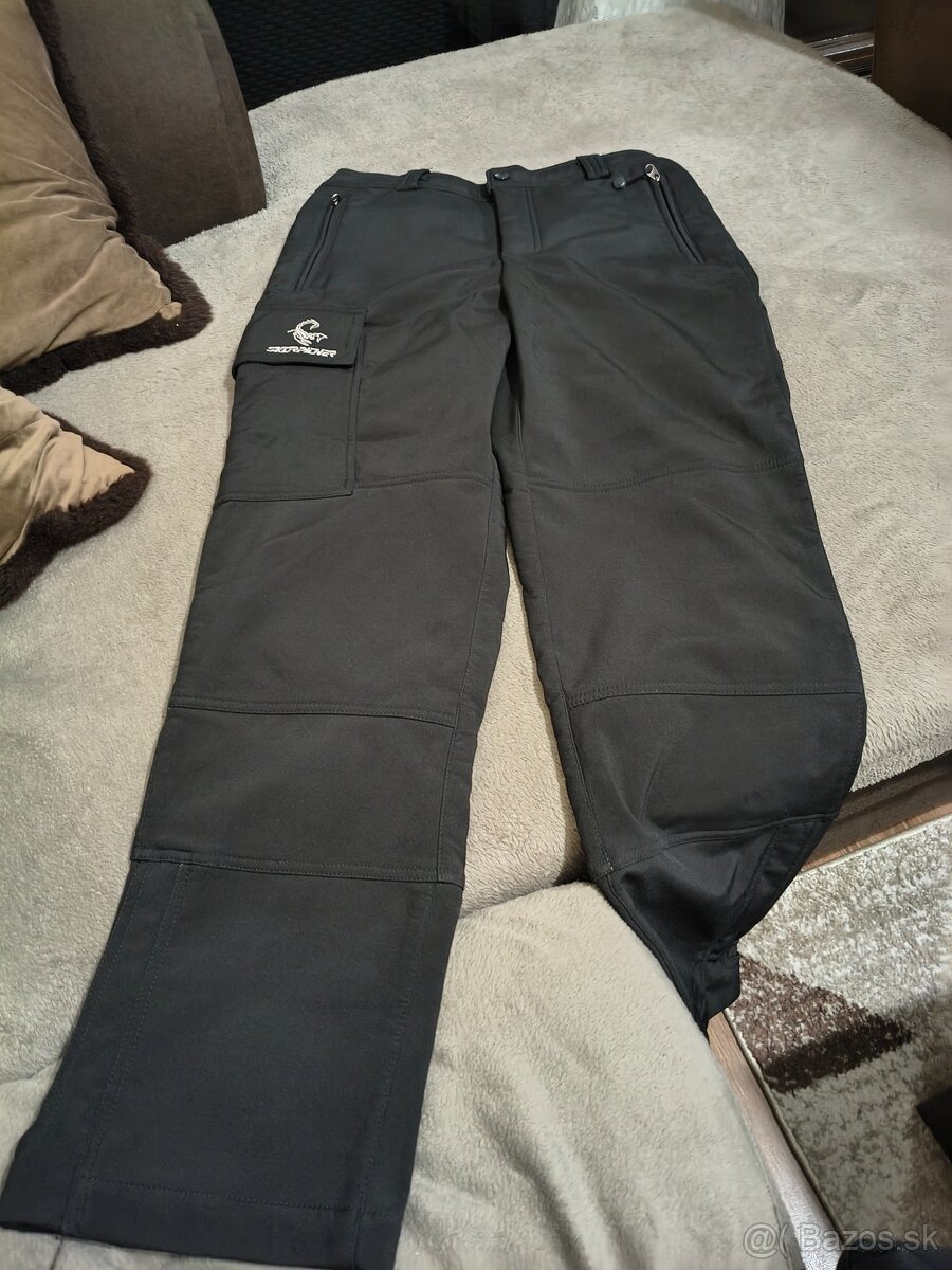 Nohavice, svetre, tepláky - 3