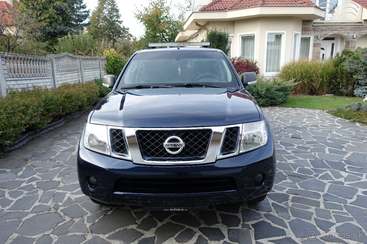 Nissan Navara DoubleCab 2.5 dCi XE, M6, 140kW, 4d. - 3