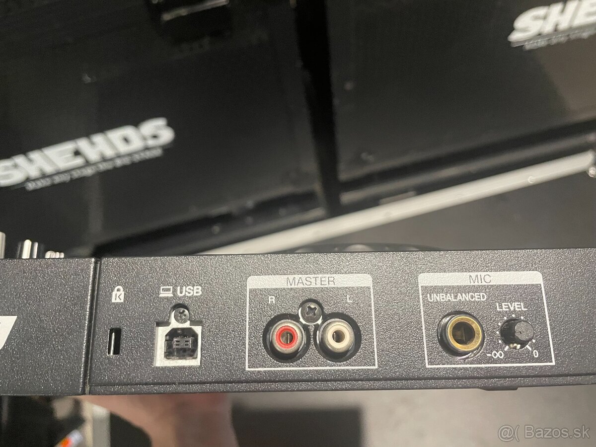 Pioneer DDJ 400 + Zomo Case - 3