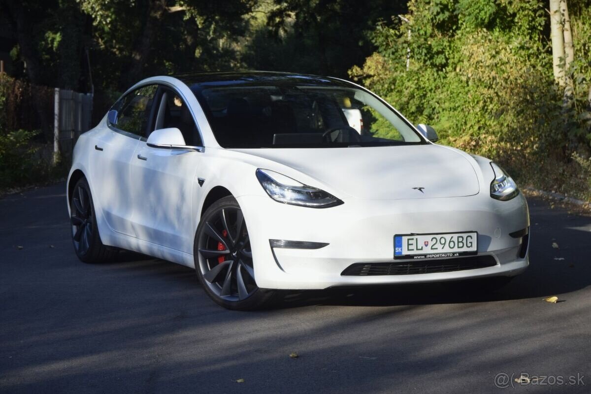 Tesla Model 3 Performance - 3