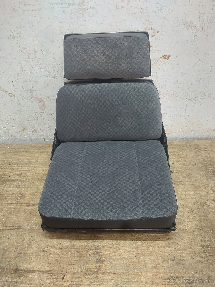 Sedačka zetor 6911-7211 - 3