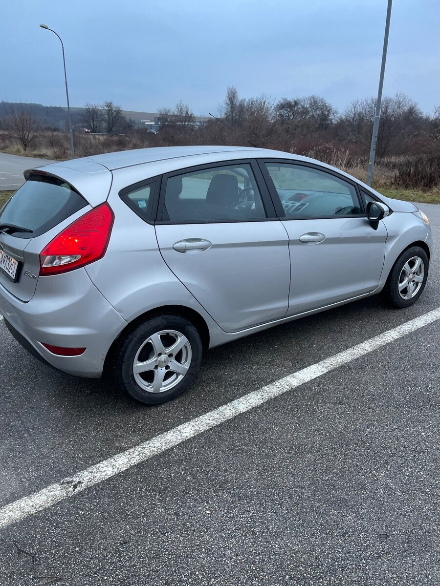 Ford fiesta - 3