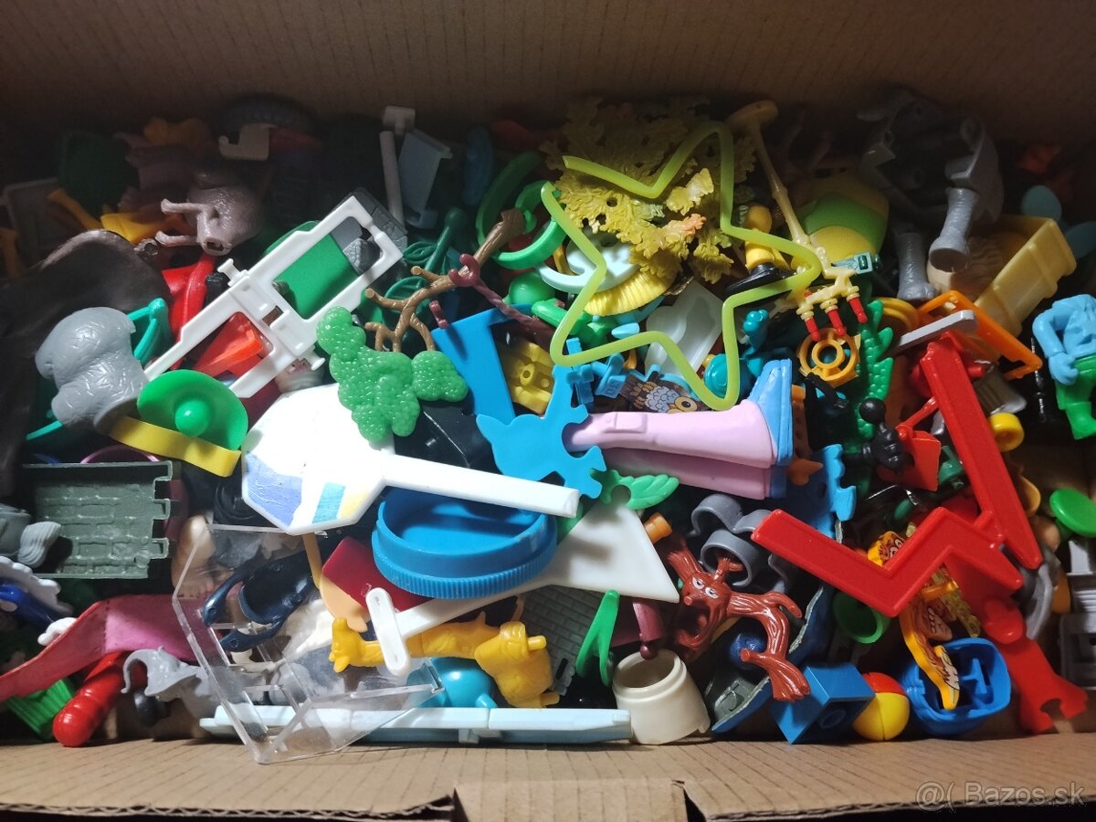 Figúrky, hračky z Kinder vajíčok - 3