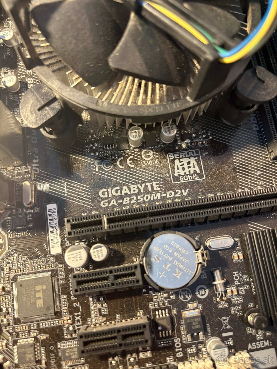 GIGABYTE B250M-D2V + Intel Pentium G4560 - 3