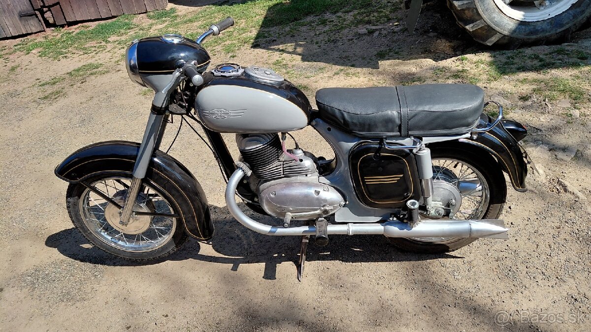 Jawa 250/353 - 3