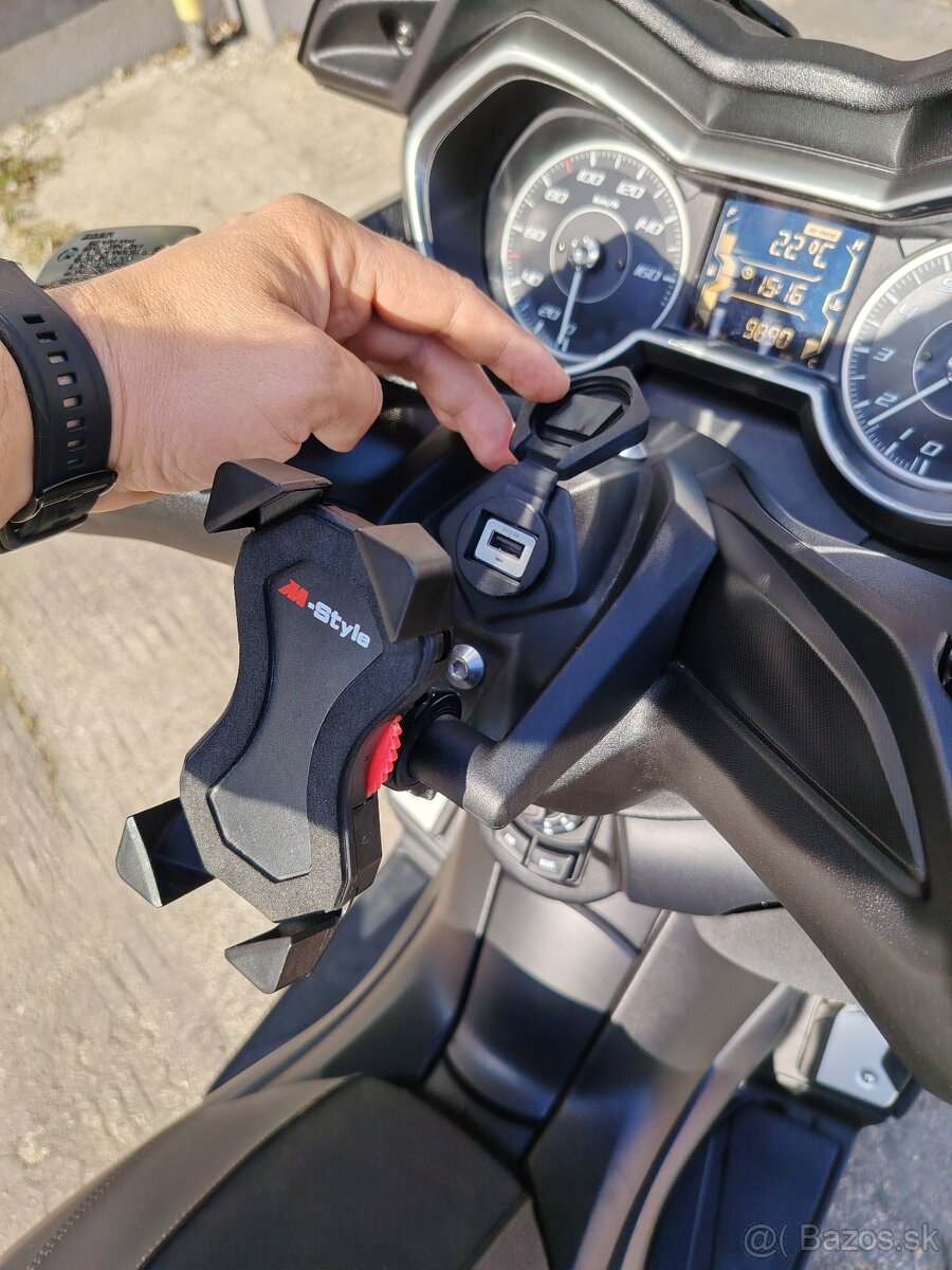 Yamaha Xmax 300 Techmax - 3