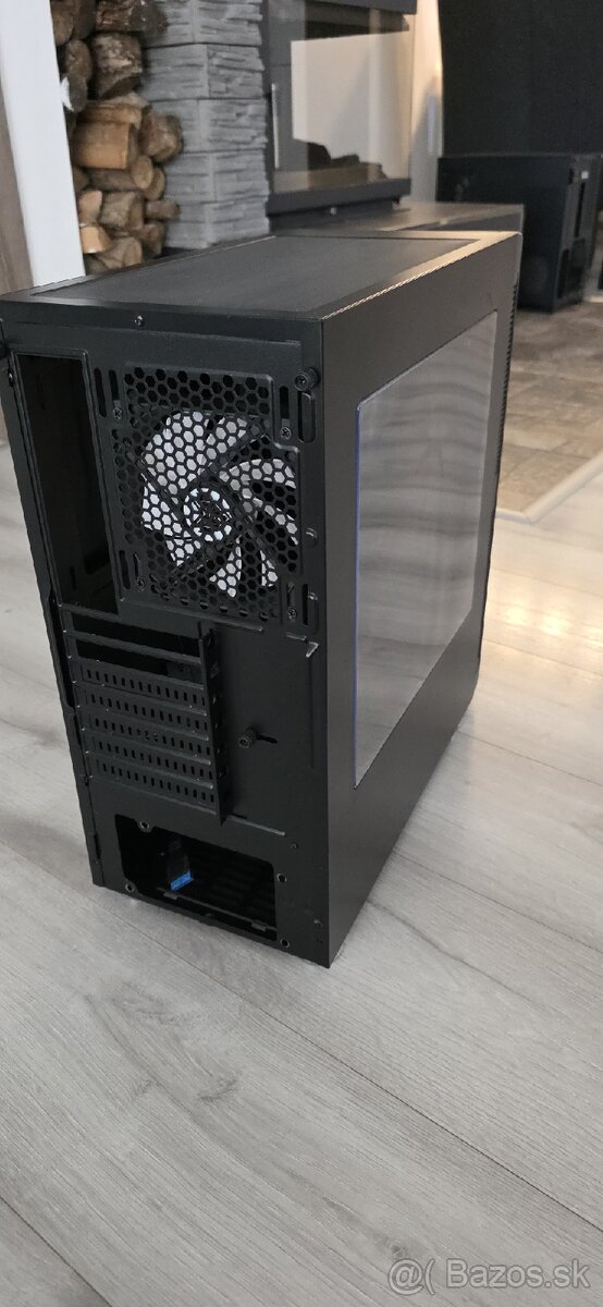 Pc skrinka Fortron FSP - 3