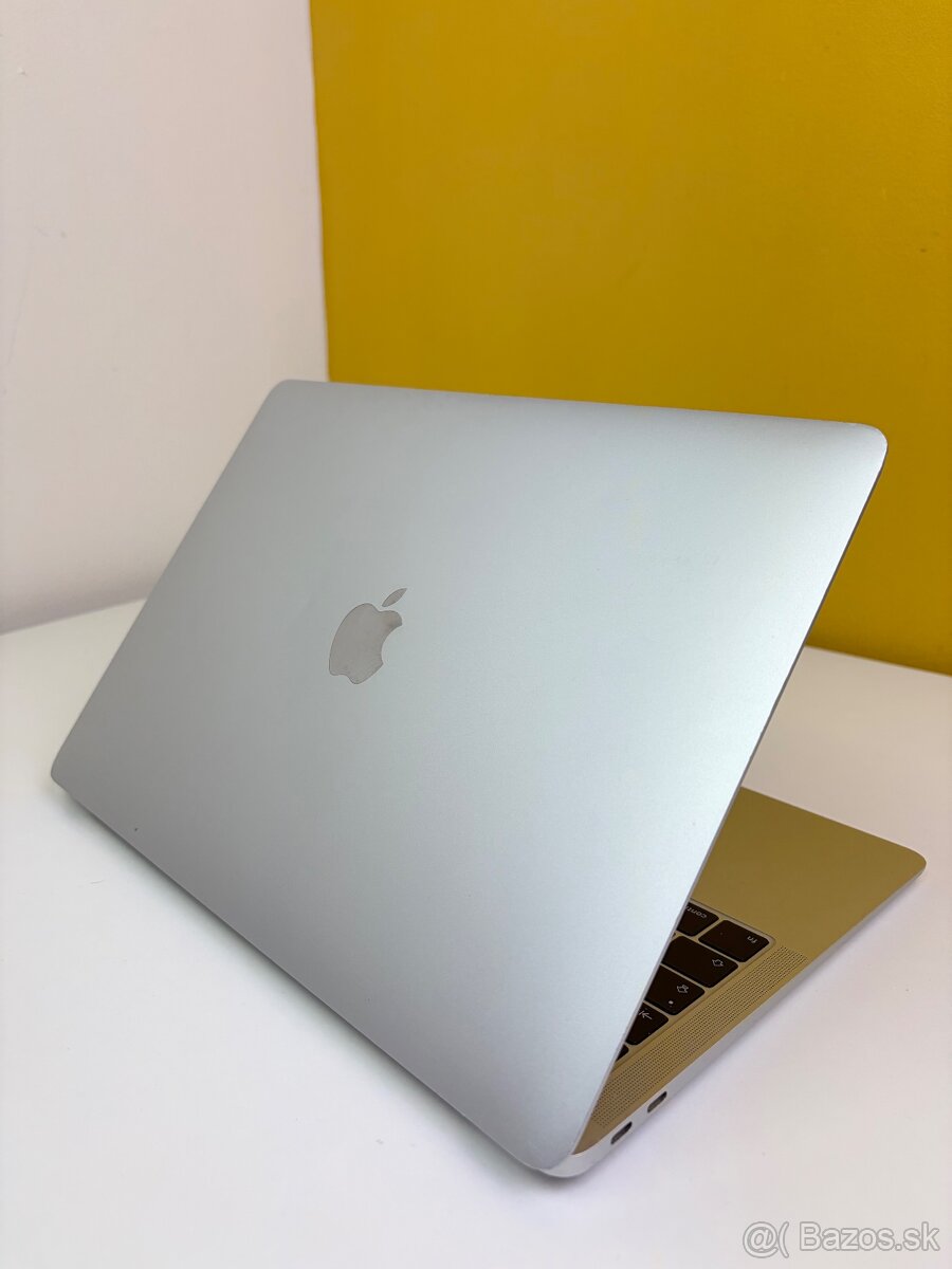 Predam vymenim Macbook Air 13” 128GB Silver 2019 - 3