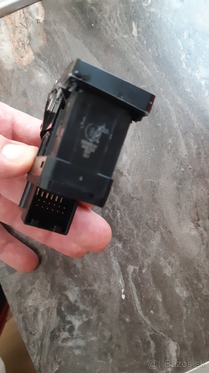 Golf 7 tlačidlo ručnej brzdy - 3