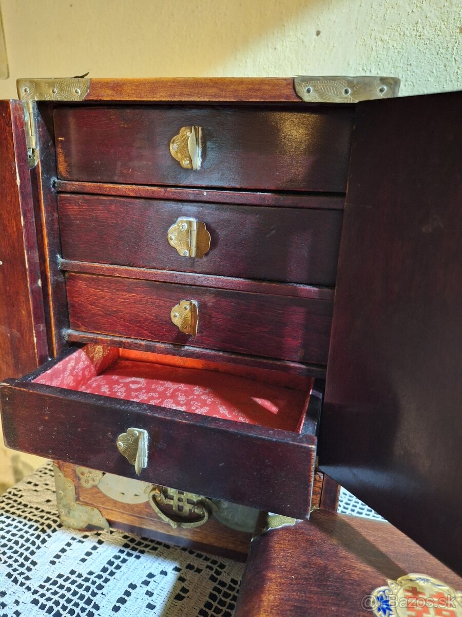 Drevené šperkovnice orientálny/čínsky štýl, mosadzné kovanie - 3