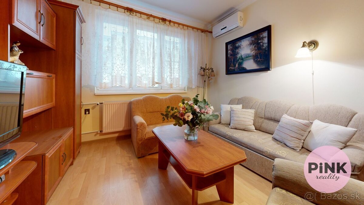 REZERVOVANÉ PINK Reality Na prenájom 2 izbový byt v centre m - 3