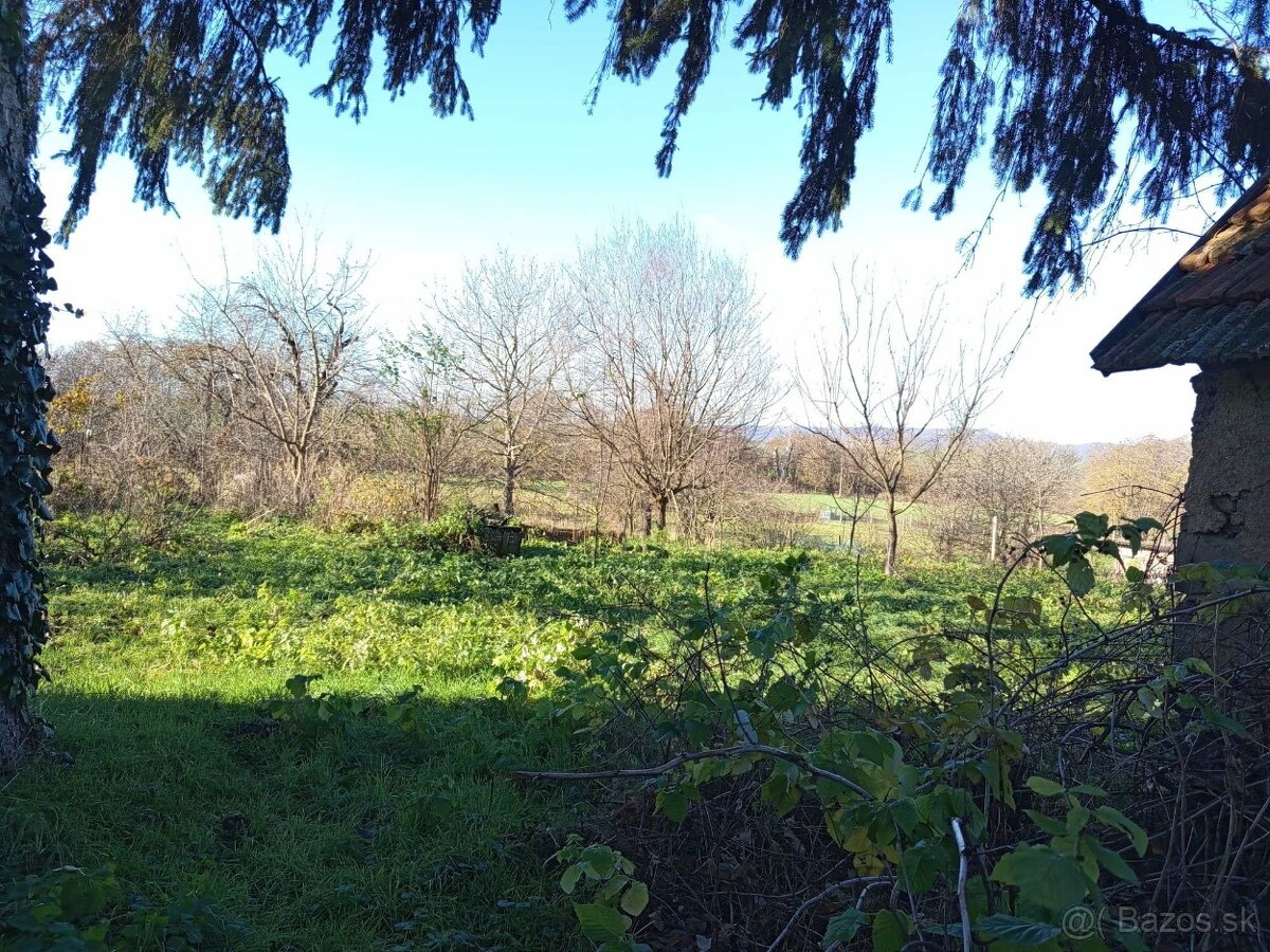 Na predaj - dva domy na jednom pozemku Bátovce - 3