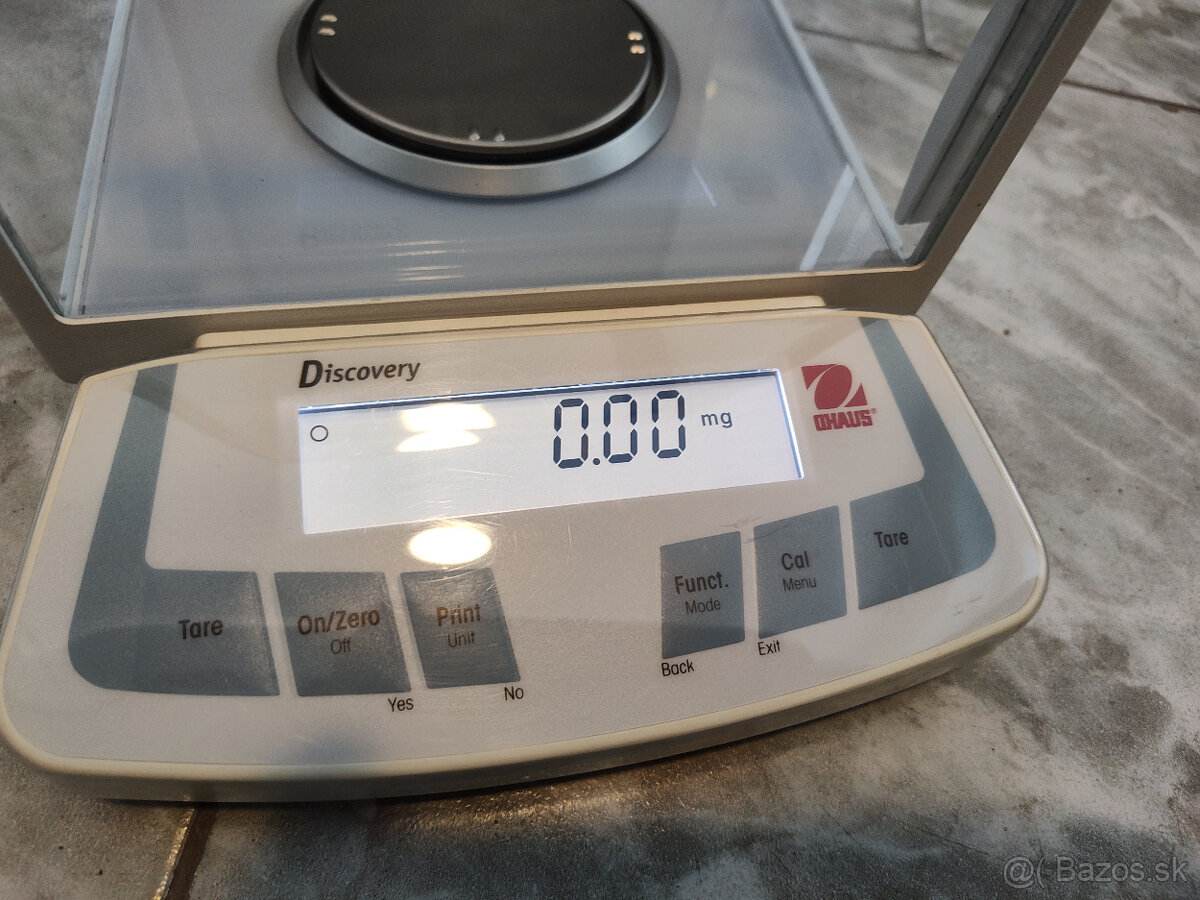 mikro váha DISCOVERY DV215CD - 3