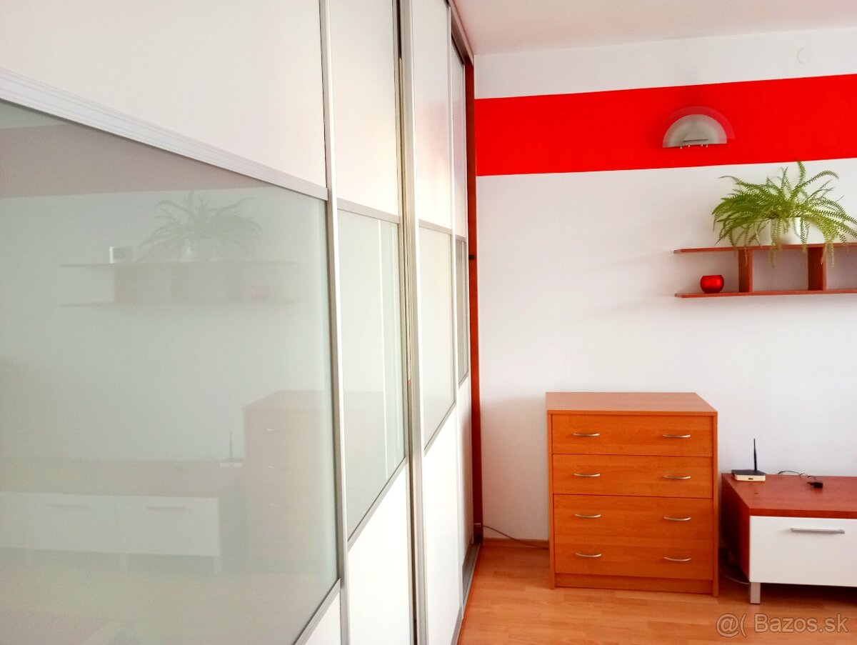 Prenajmem 1-izbový byt. - 3