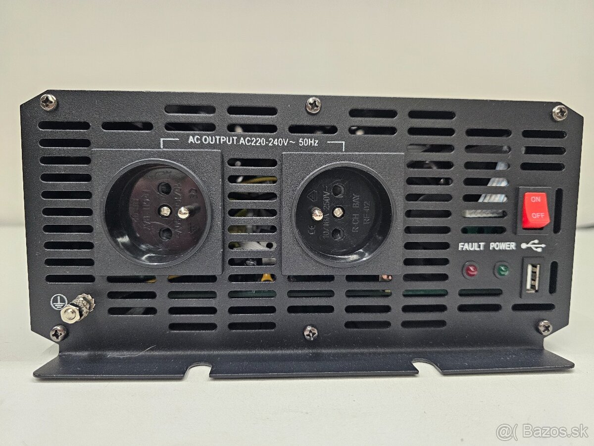 Menič napätia 12V/230V+USB 3000W - 3