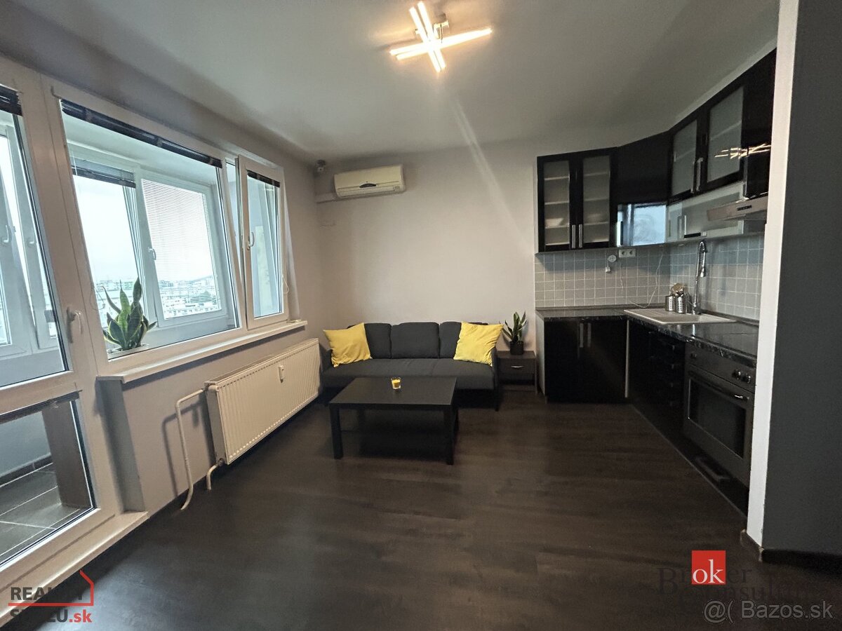 Slnečná dvojgarsónka s loggiou na prenájom - 3