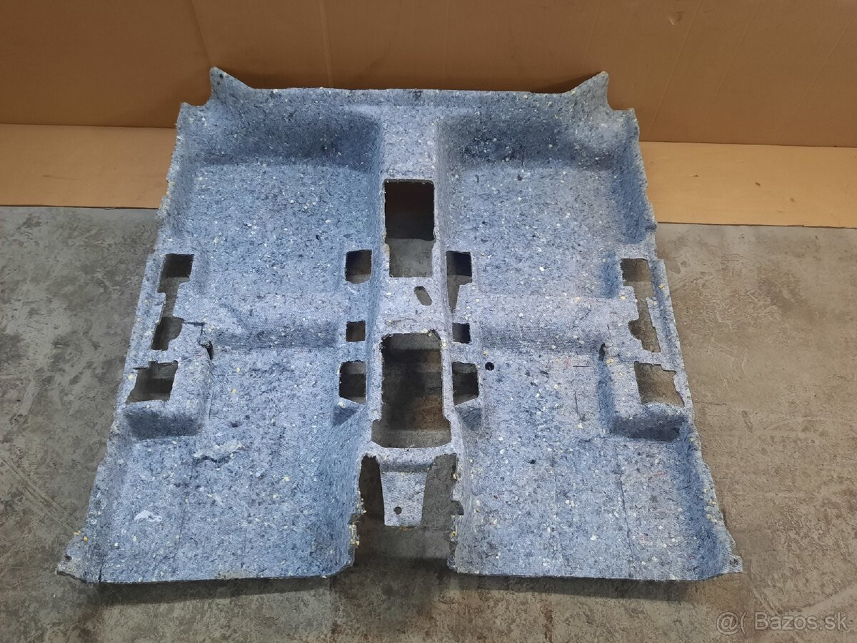 izolácia podlahy VW Passat B8, Tiguan - 3