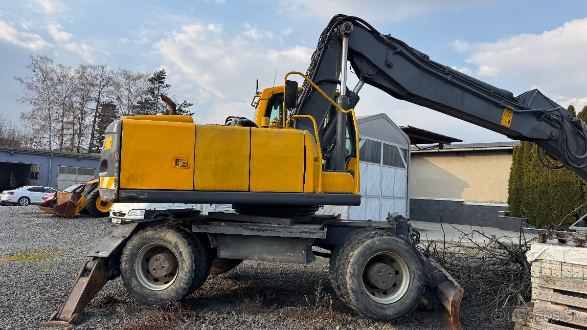 Kolové rypadlo VOLVO EW 180C - 3