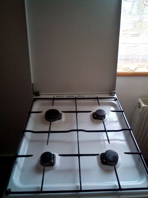 Predám zachovalý kombinovaný sporák Mora 2224 - 3