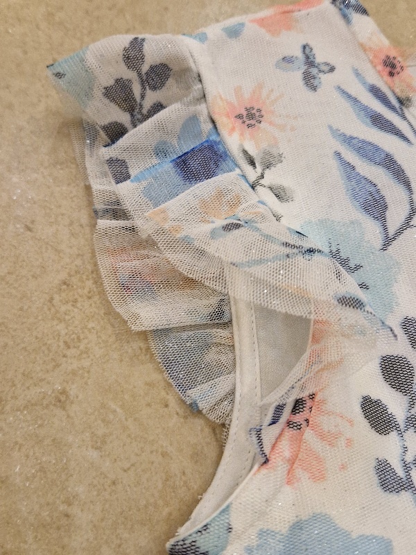 Predám dievčenské šaty svetlé - 3