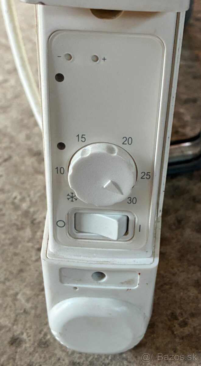 Olejový radiátor 300W - 3
