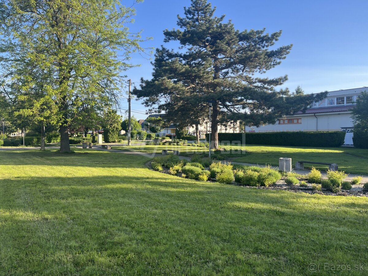 Predaj - rodinný dom - Elegantný 5 izbový dom na náme… - 3