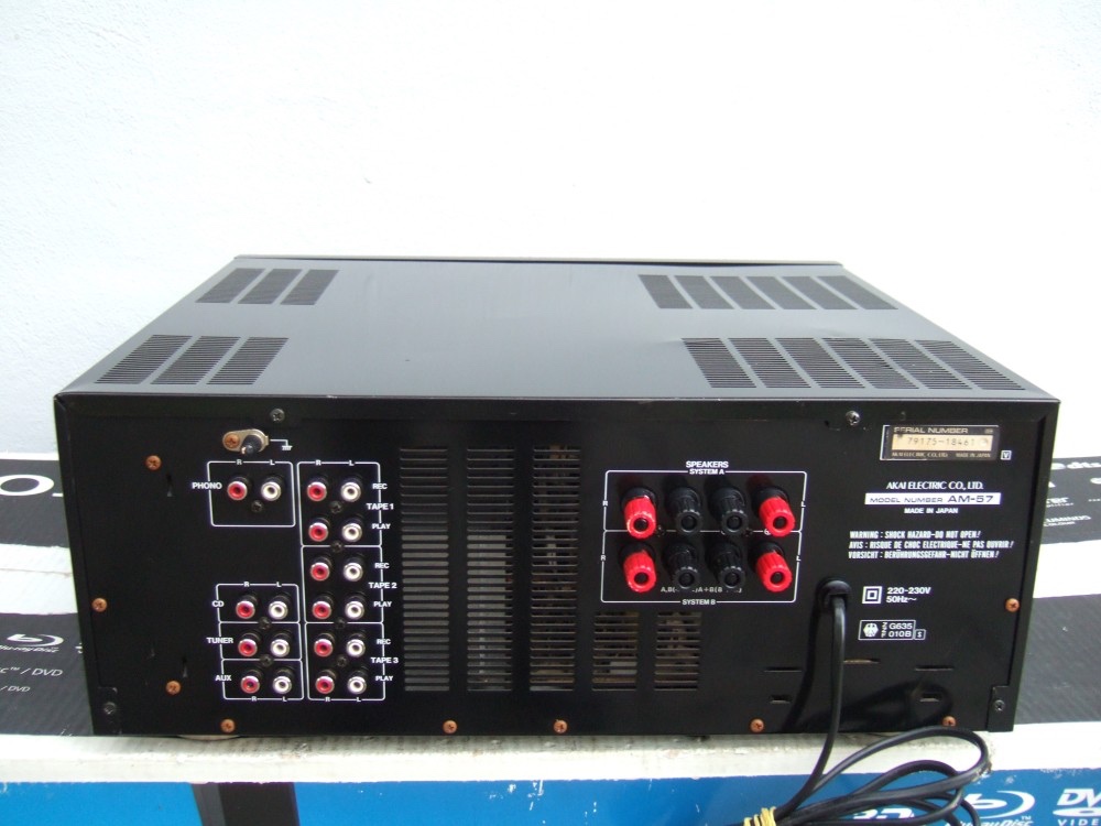 Zosilňovač AKAI AM59 - 3