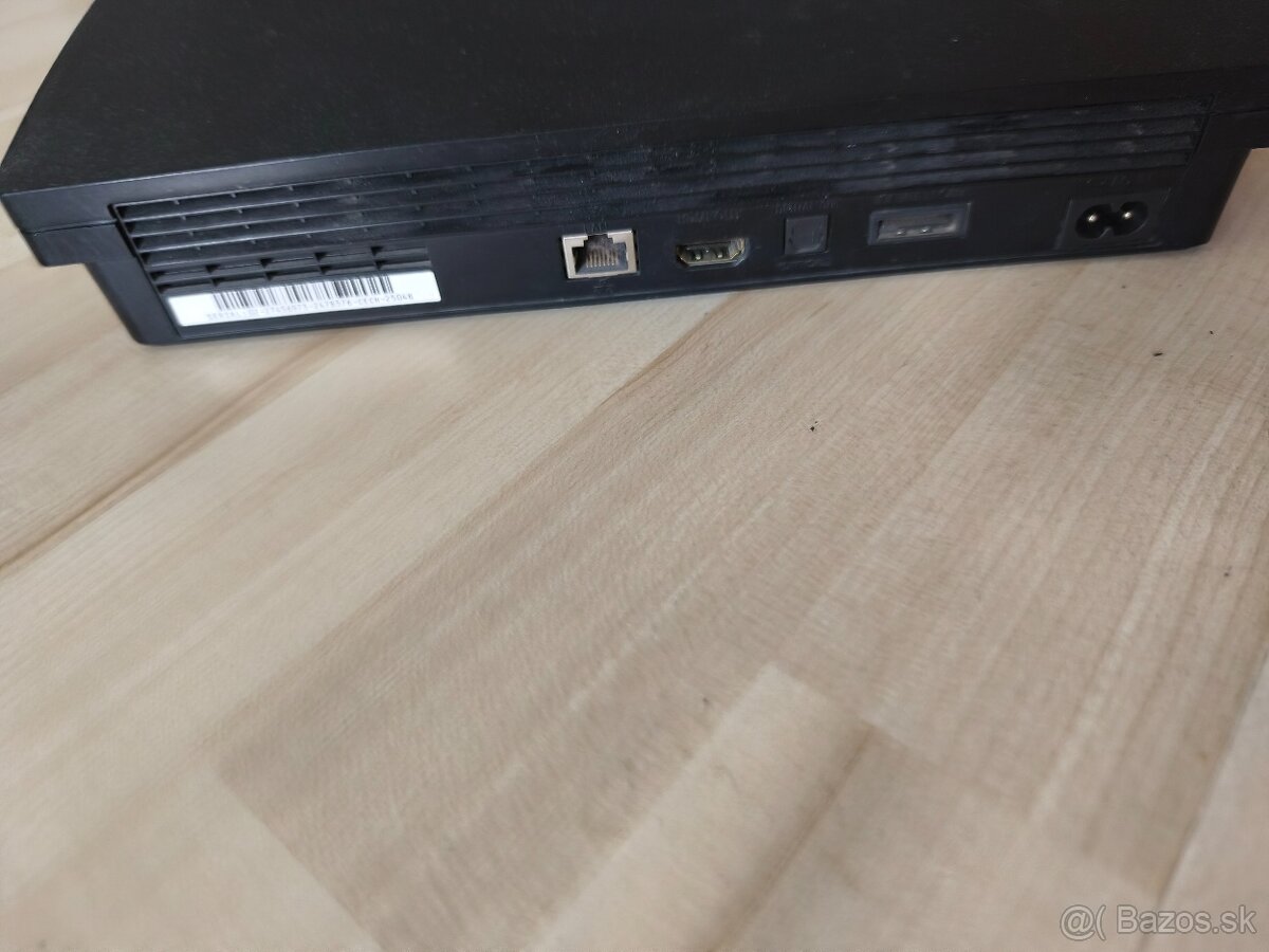 Predám PlayStation 3 (PS3) - 3