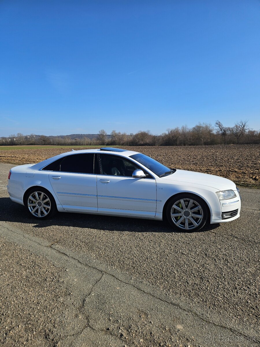 Audi s8 - 3