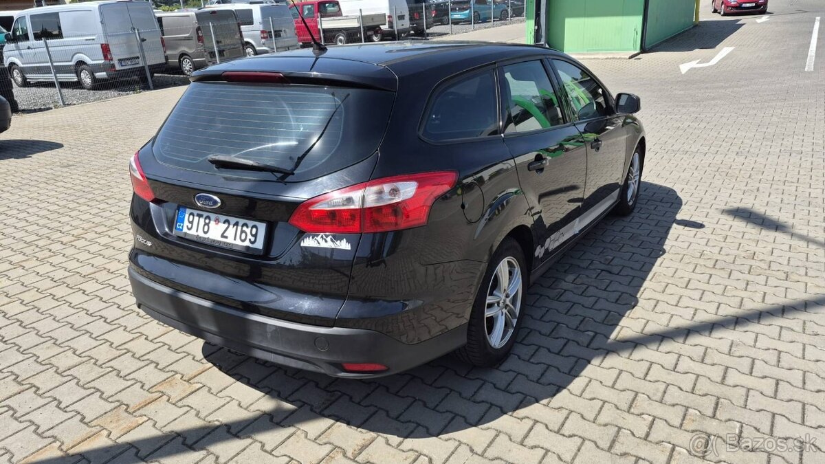 Ford Focus mk3 1.6TDCI 70kW klima - 3
