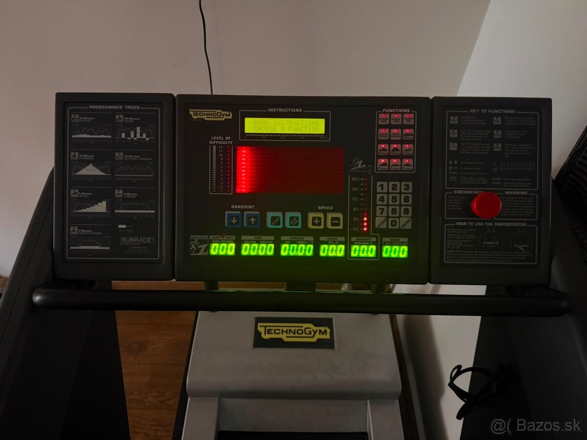 Bezecky pás Technogym - 3