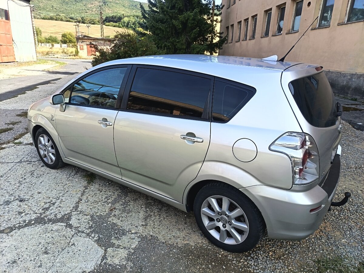 Toyota Corolla Verso 7miest D-4D - 3
