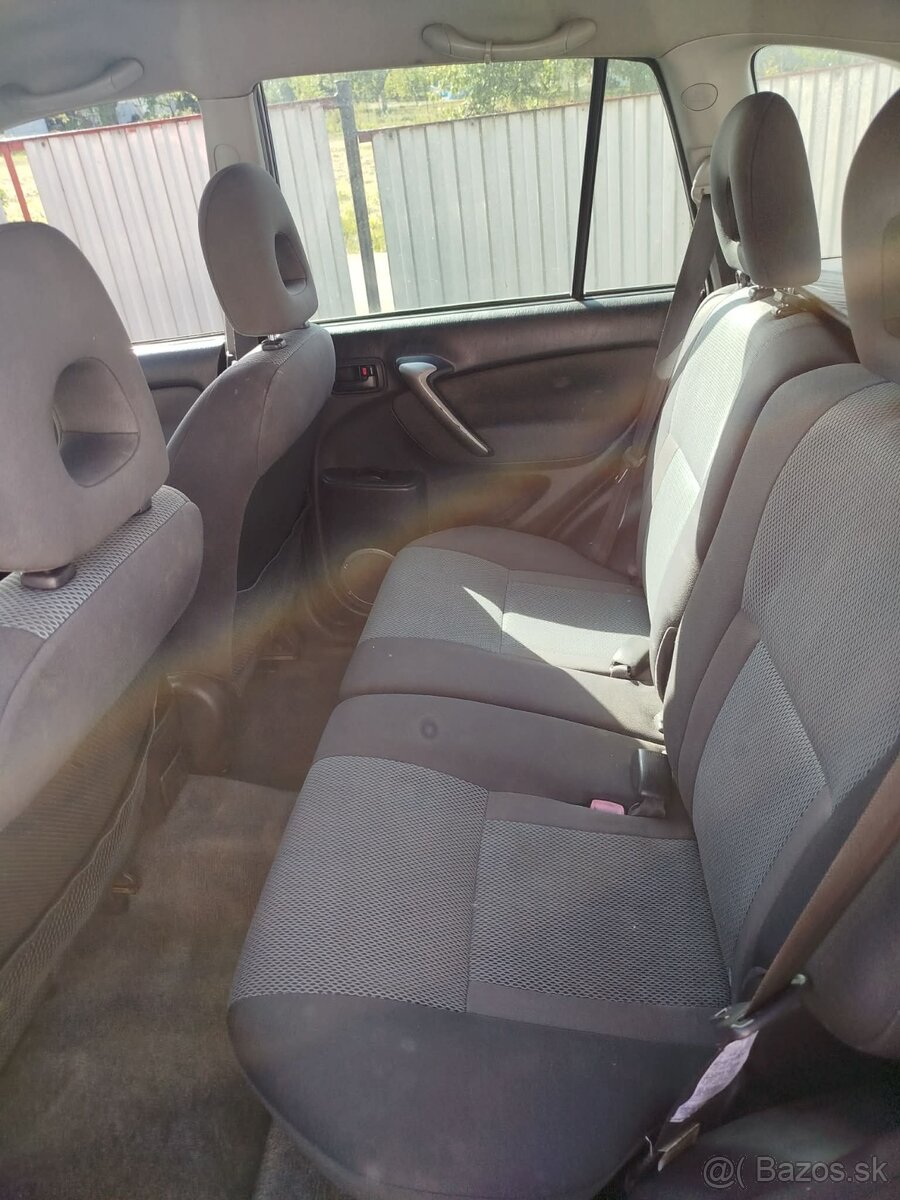 Toyota RAV4 - 3