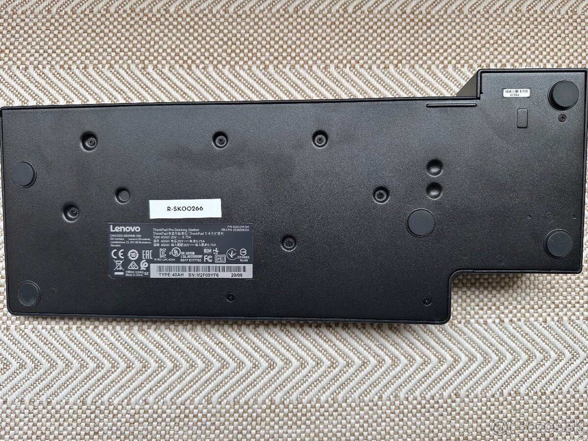 Lenovo ThinkPad Pro Docking Station - 3