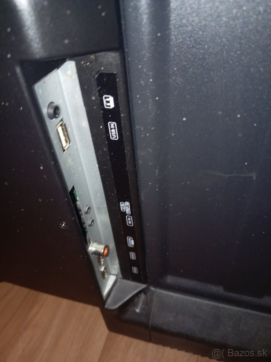 REZERVOVANÉ PREDÁM LED TV SENCOR UHLOPRIEČKA 102CM - 3