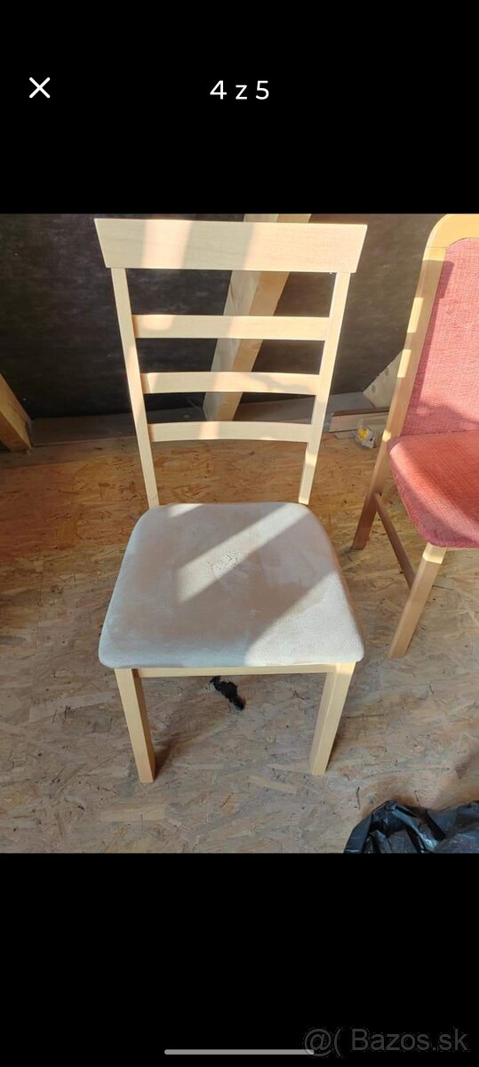 Kuchynský stôl a stoličky. - 3