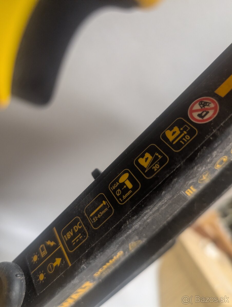 DeWalt klincovacka - 3