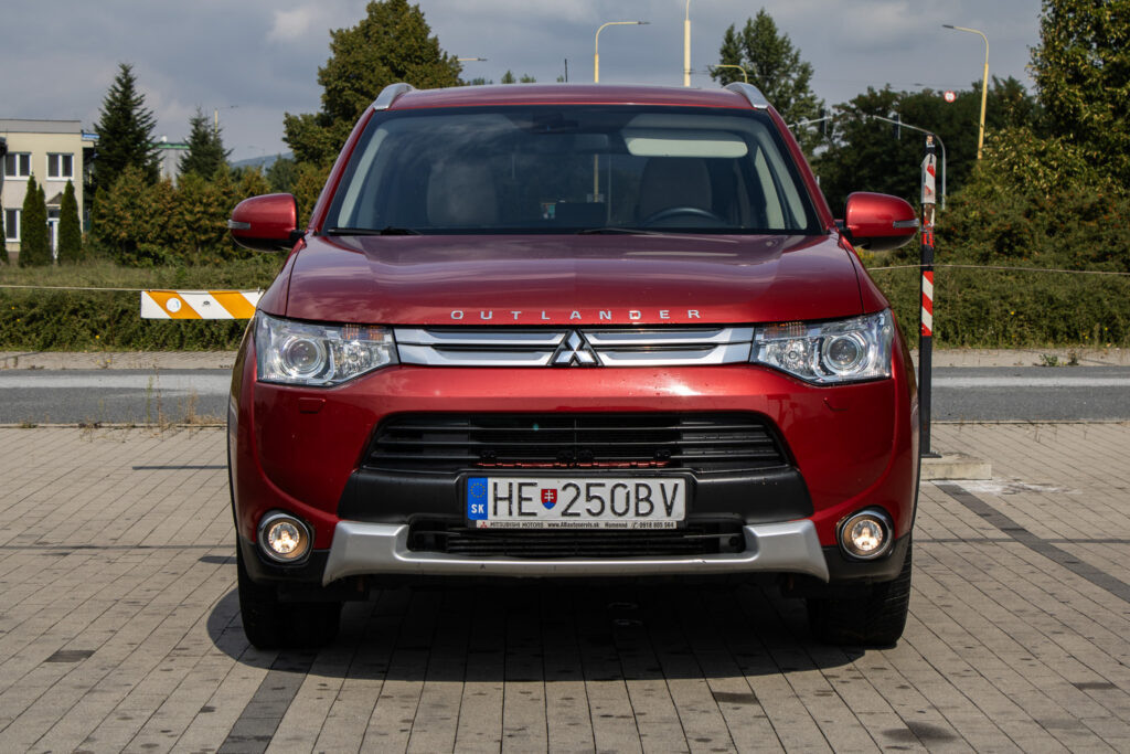 Predám MITSUBISHI OUTLANDER - 3