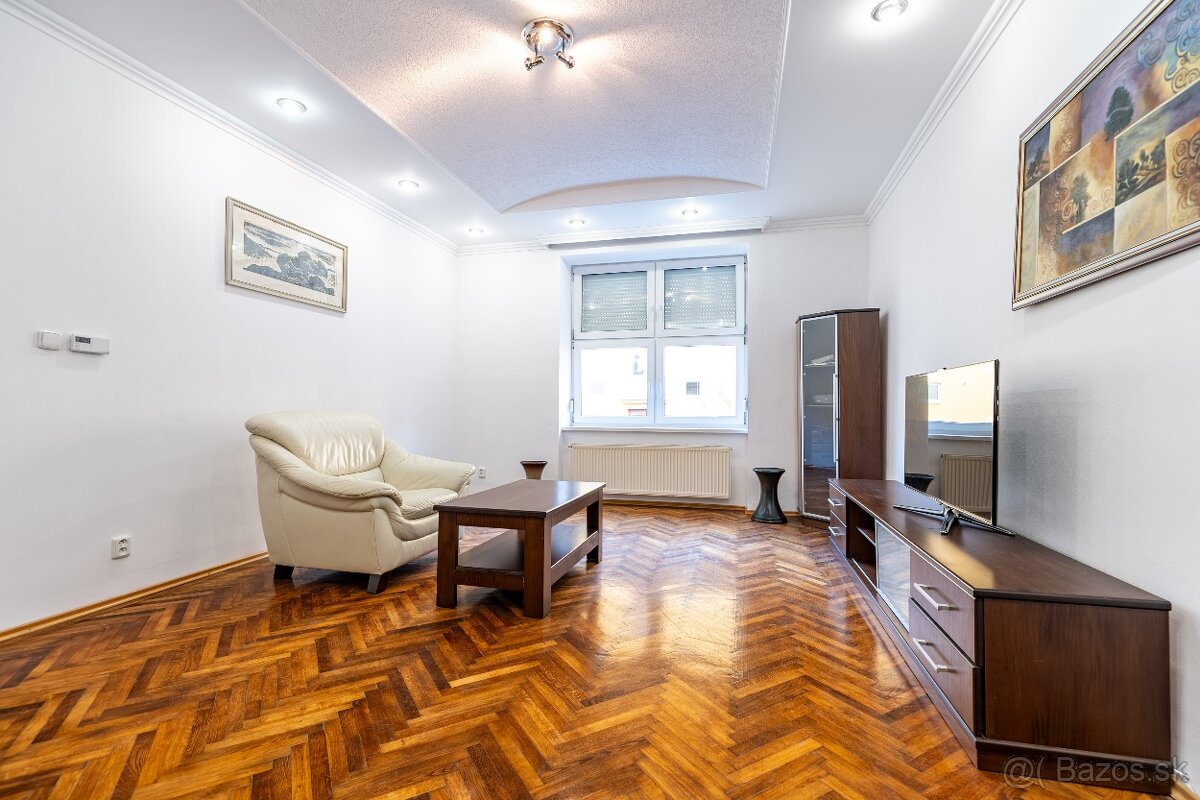 Priestranný 2-izbový byt po kompletnej rekonštrukcii v centr - 3