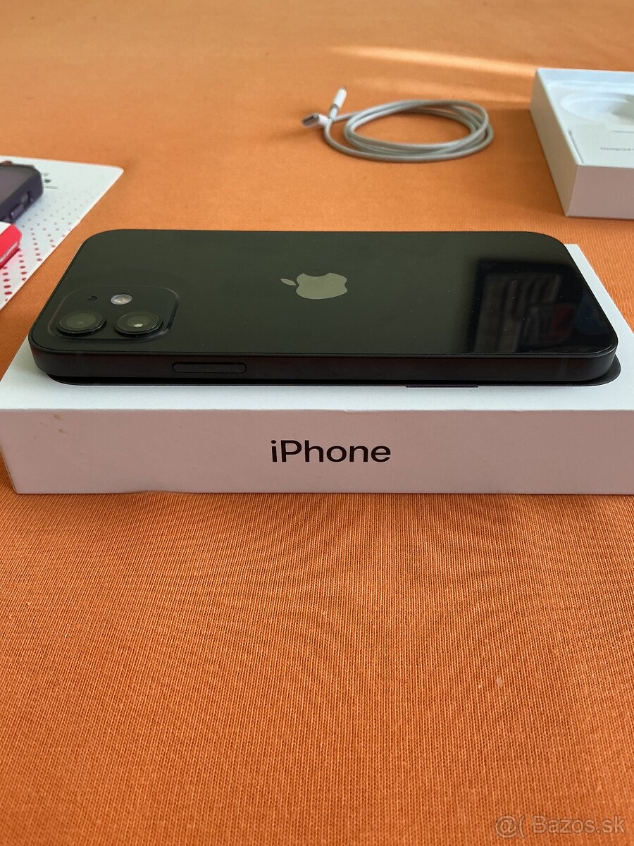 Predám iPhone 12 64GB Black - 3