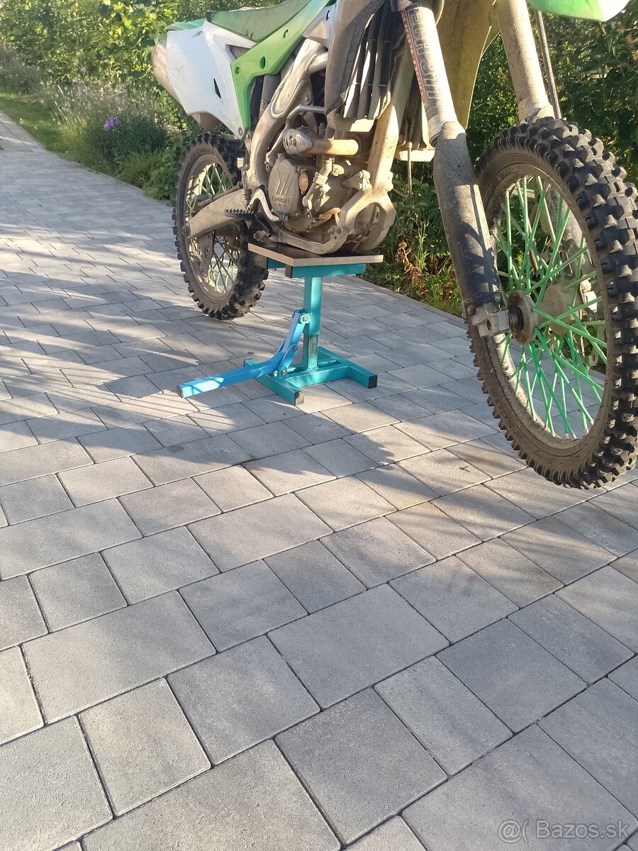 Zdvihák motocross - 3