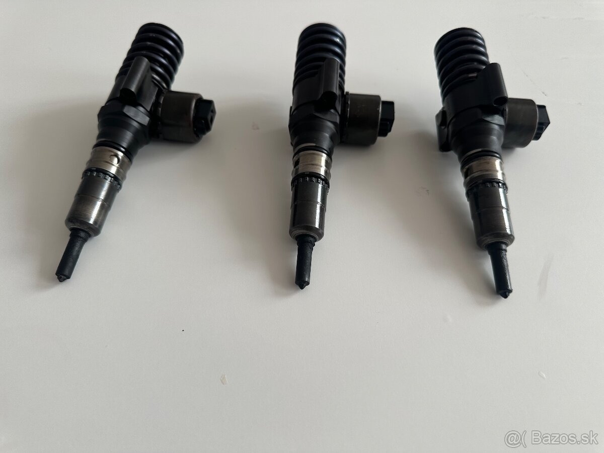 Vstrekovacia tryska 2.0 TDi 103kw BKD AZV 03G130073G - 3