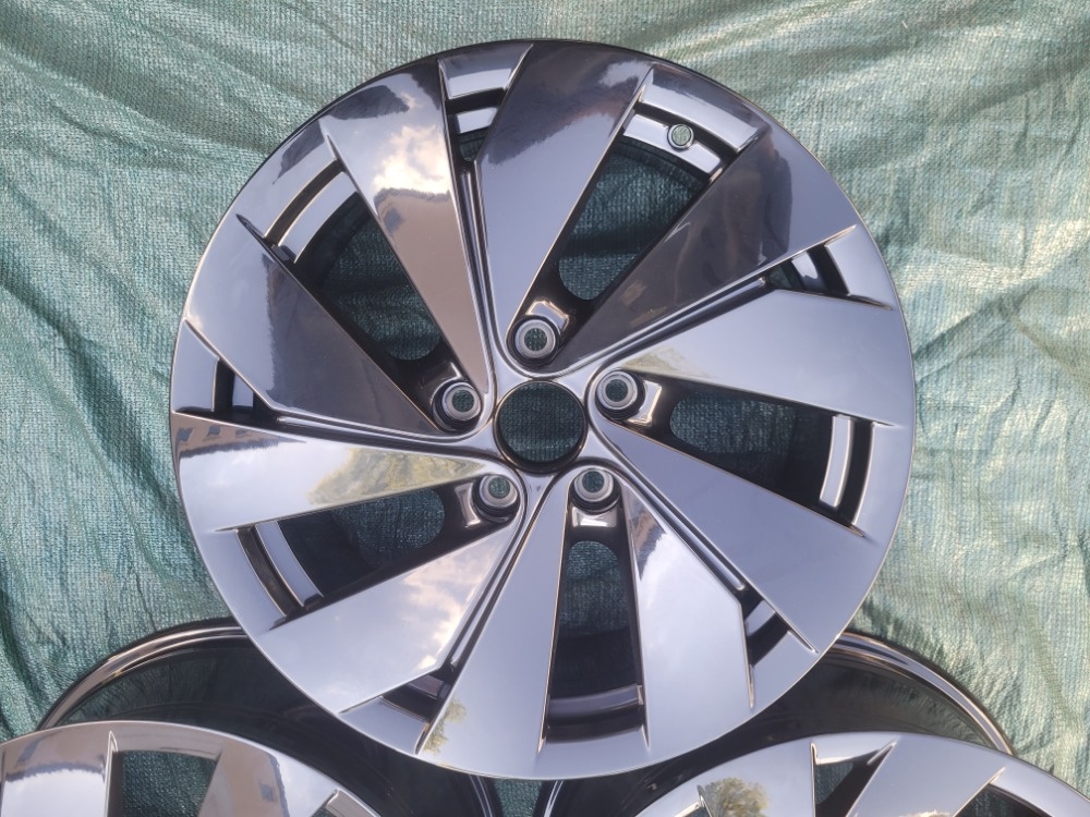 Alu disky Volkswagen R17 Tayron Bari černé - 3